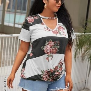Plus Keyhole Neck Floral Colorblock Tee